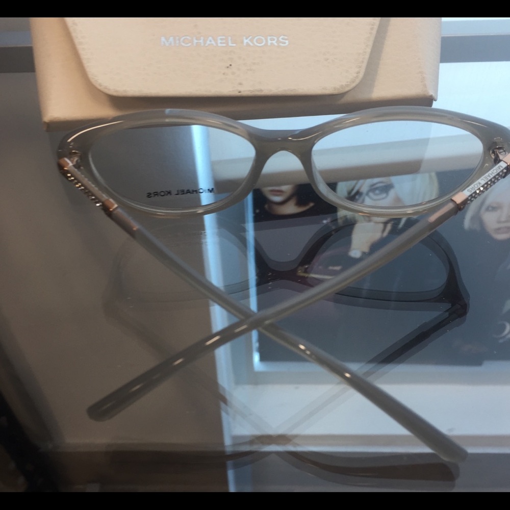 Michael Kors eye glasses - Picture 4 of 6